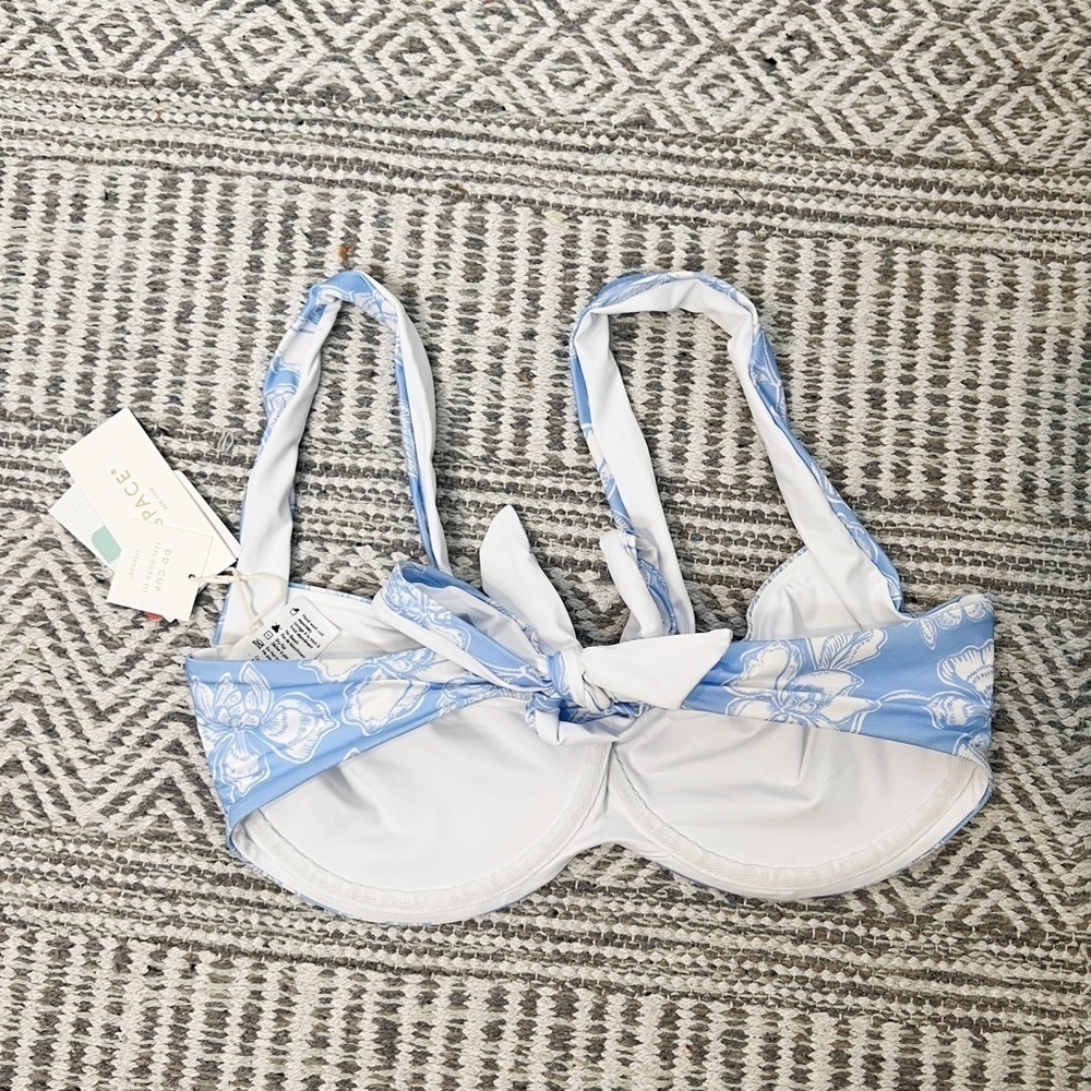 L SPACE CAMELLIA-CABANA BIKINI TOP - Picture 5 of 6